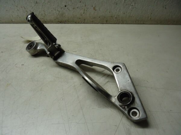 YAMAHA TDM850 RH FOOTREST HANGER & FOOTPEG 