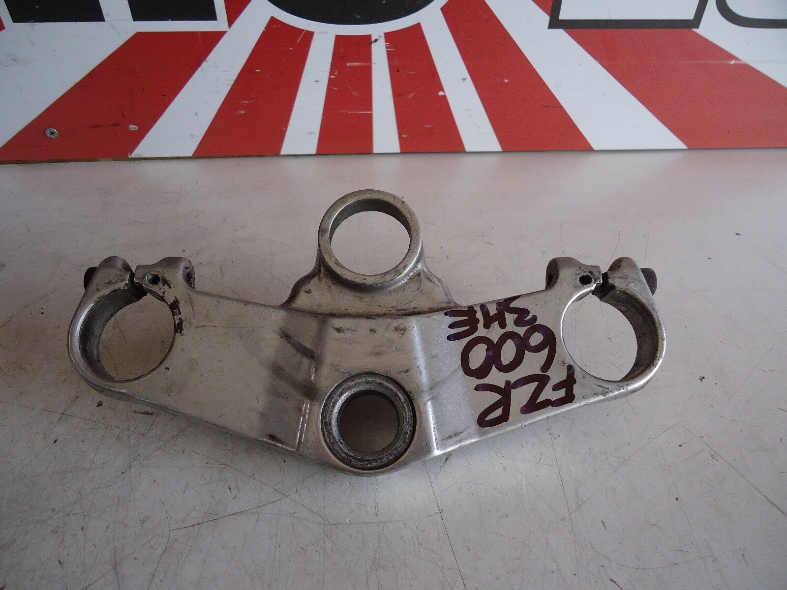 Yamaha FZR600 Top Fork Yoke