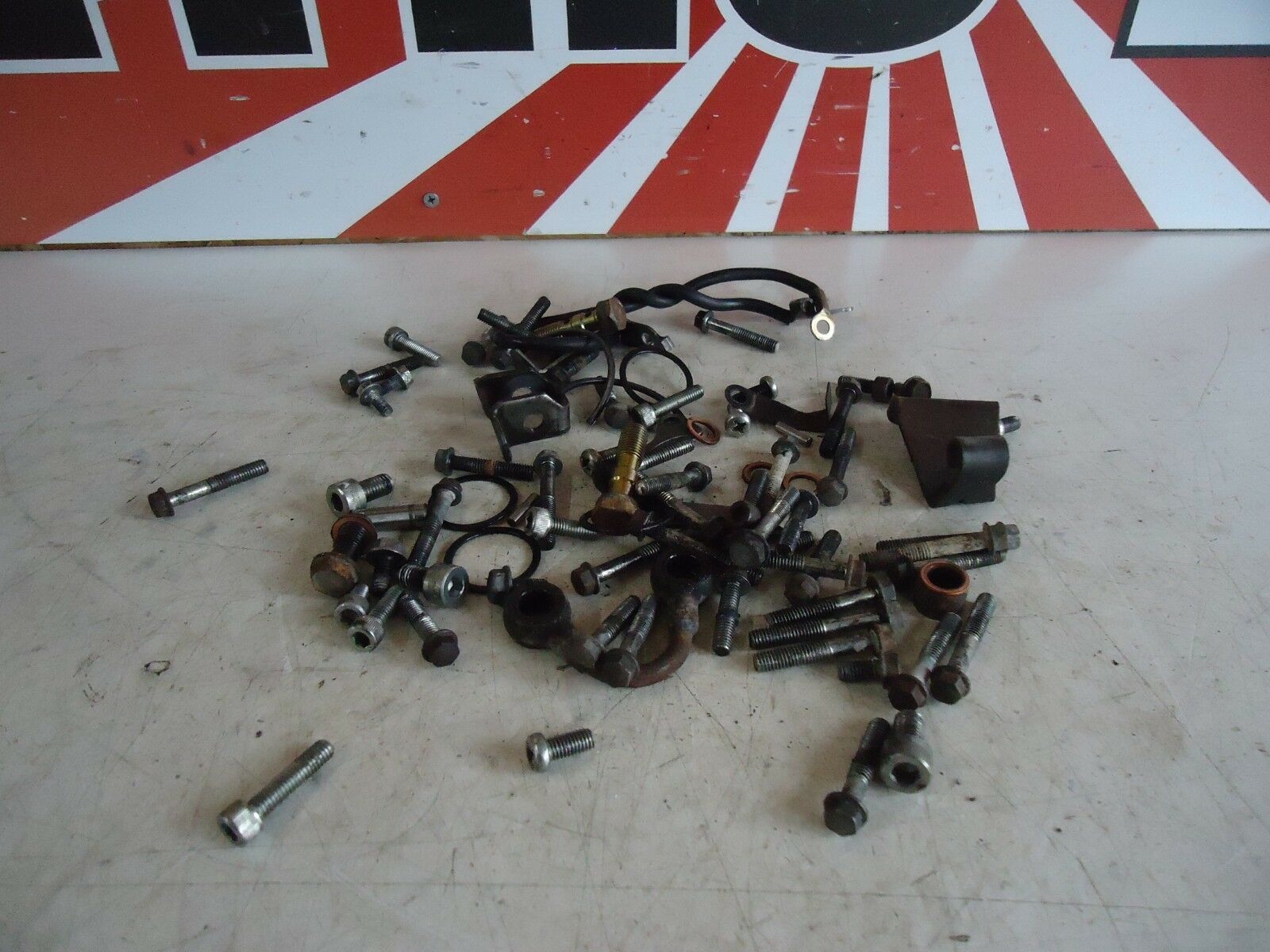 Kawasaki ZZR600D Various Bolts 1993 ZZR600 Engine Bolts Hardware