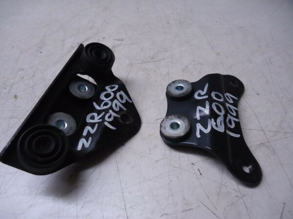 KAWASAKI ZZR600 FUEL TANK BRACKETS 1999 ZZR600 FRAME BRACKETS