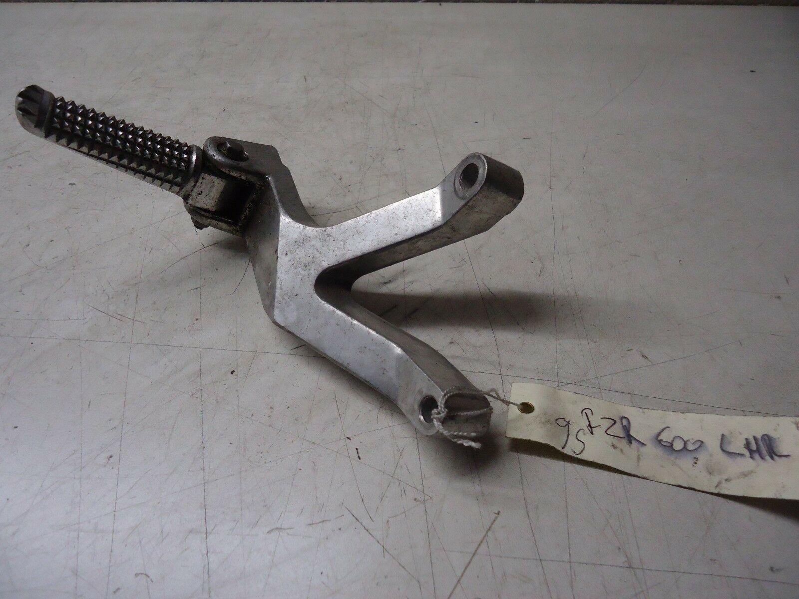 Yamaha FZR600 Rear Footrest Hanger 