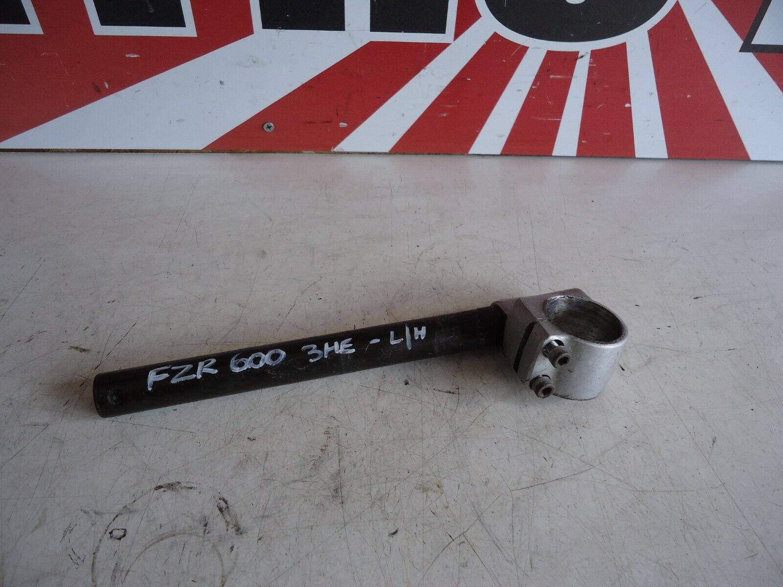Yamaha FZR600 Handlebar