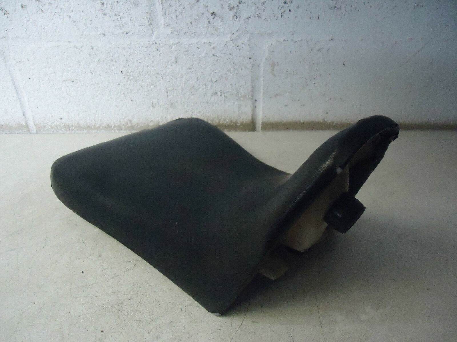 Yamaha FZR600 Riders Seat