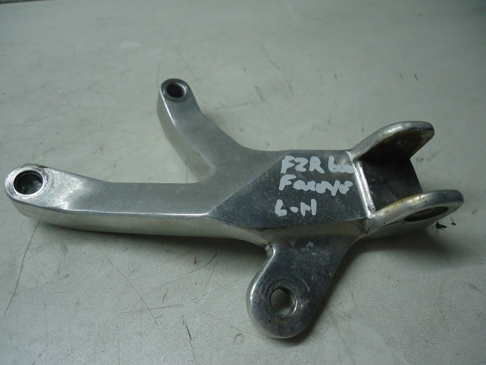 Yamaha FZR600 Rear Footrest Hanger