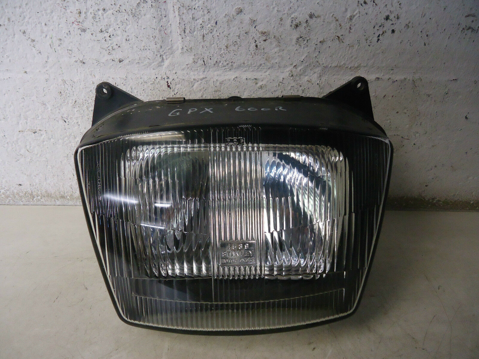 Kawasaki GPX600R Headlight