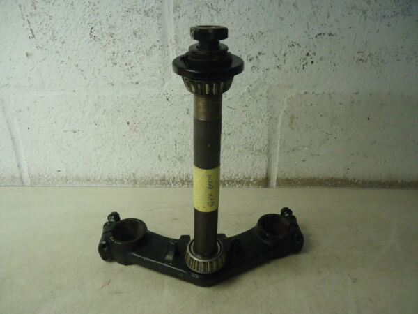 Kawasaki GPX600R Lower Fork Yoke