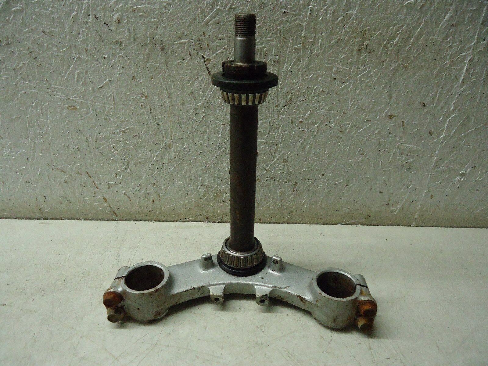 Kawasaki GPX600R Lower Fork Yoke