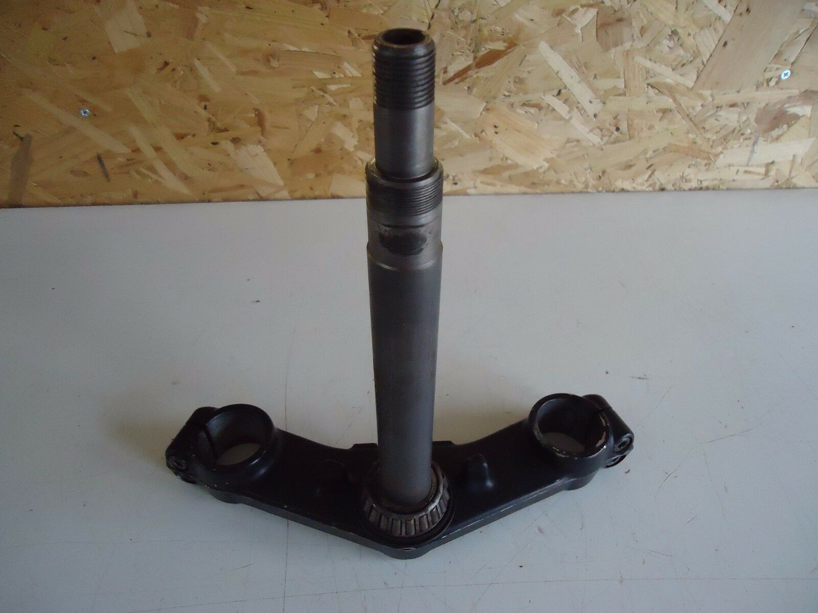 KAWASAKI GPZ750R BOTTOM YOKE ZX750G FORK YOKE