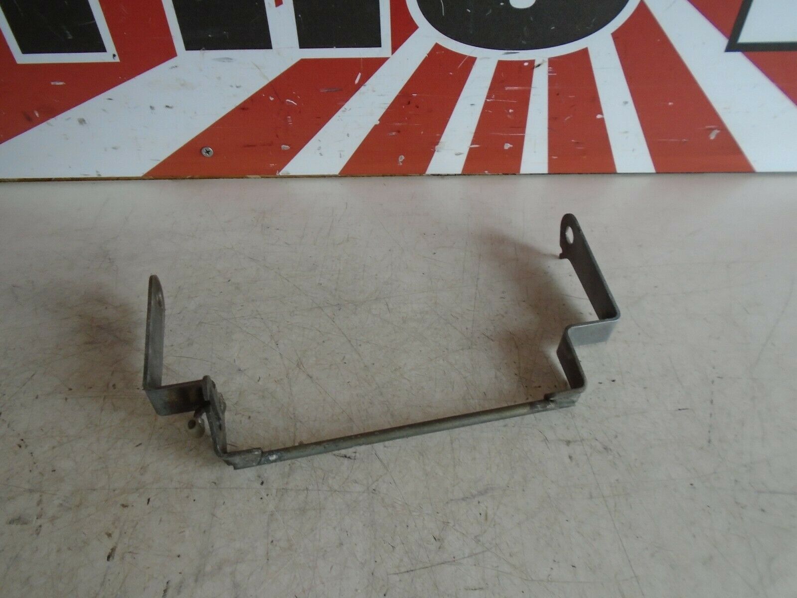 Kawasaki GPX750R Seat Latch 1987 GPX750 Seat Catch