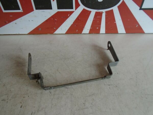 Kawasaki GPX750R Seat Latch Bar