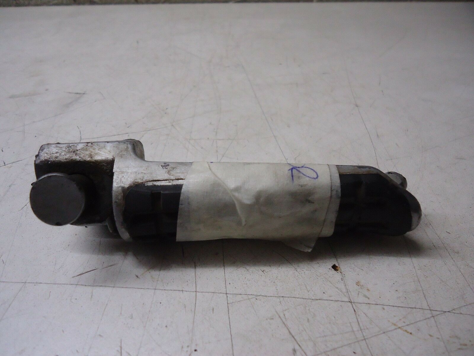Kawasaki GPX750R Front Footrest