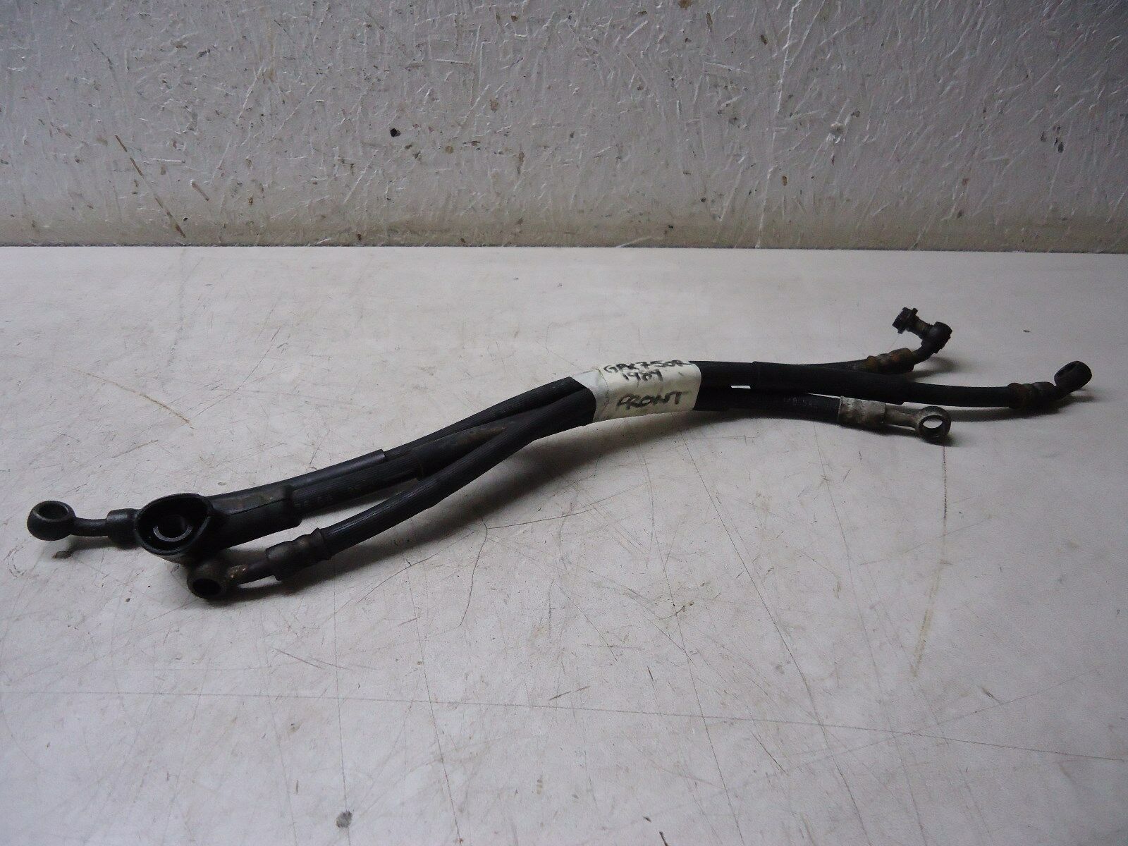 Kawasaki GPX750R Front Brake Hose Lines