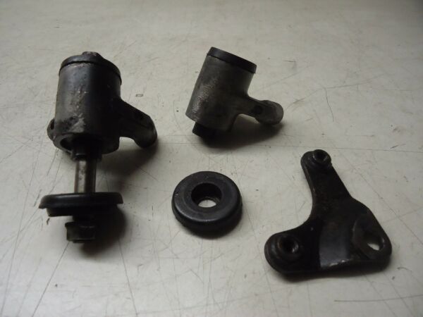 Kawasaki GPX750R Engine Mount Brackets