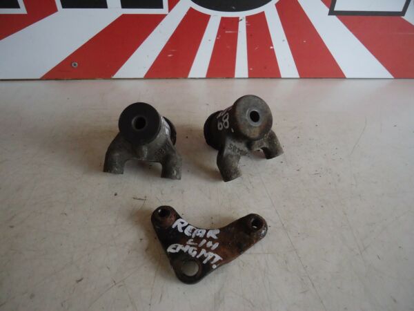 Kawasaki GPX750R Engine Mount Brackets 1989 GPX750 Engine Bushes 